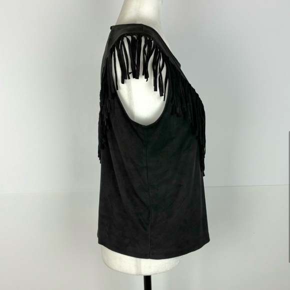 Dynamite black fringe top - Picture 2 of 4